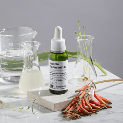 Natural hyaluronic serum for the face 